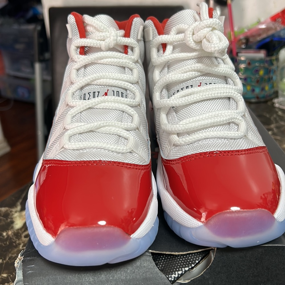 Jordan 11 - Picture 2 of 7